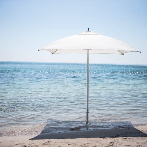Tuuci Bay Master Fiber Flex Umbrella, Beach Side - White